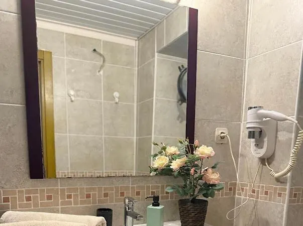 Merkez Kaleici Muhtesem Bahceli *