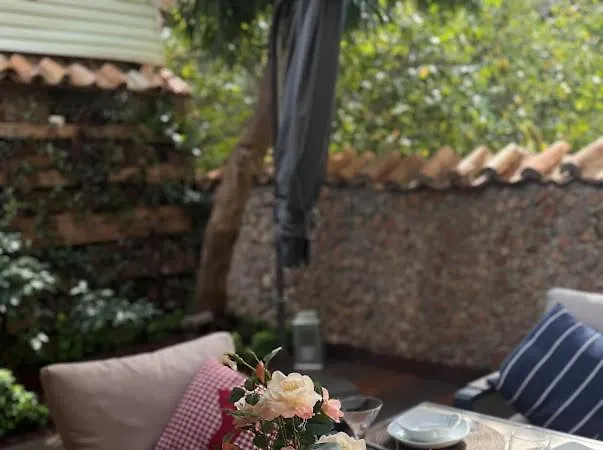 Merkez Kaleici Muhtesem Bahceli * Antalya