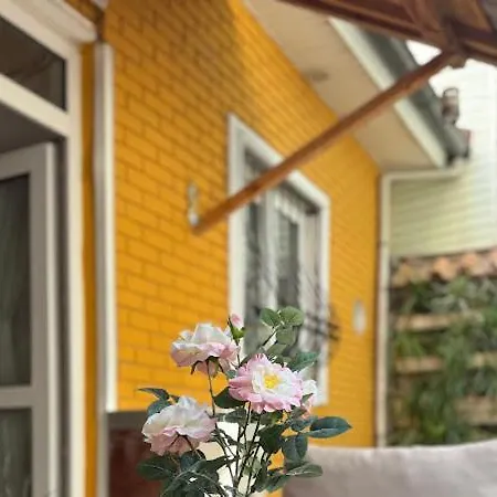 Merkez Kaleıçı Muhteşem Bahçeli Villa *
